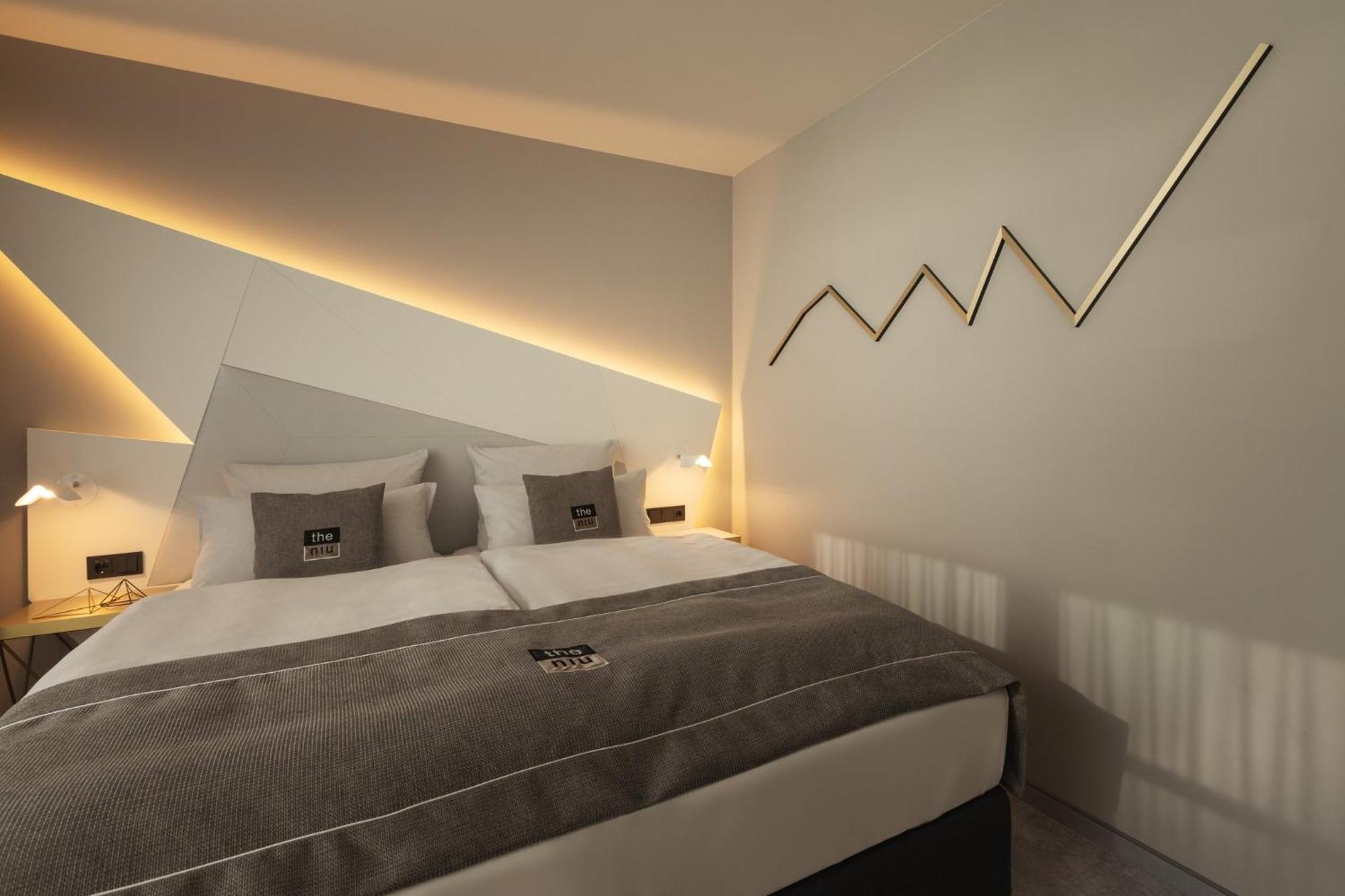 Holiday Inn - The Niu, Coin Frankfurt Ostend By Ihg Frankfurt am Main Exterior photo